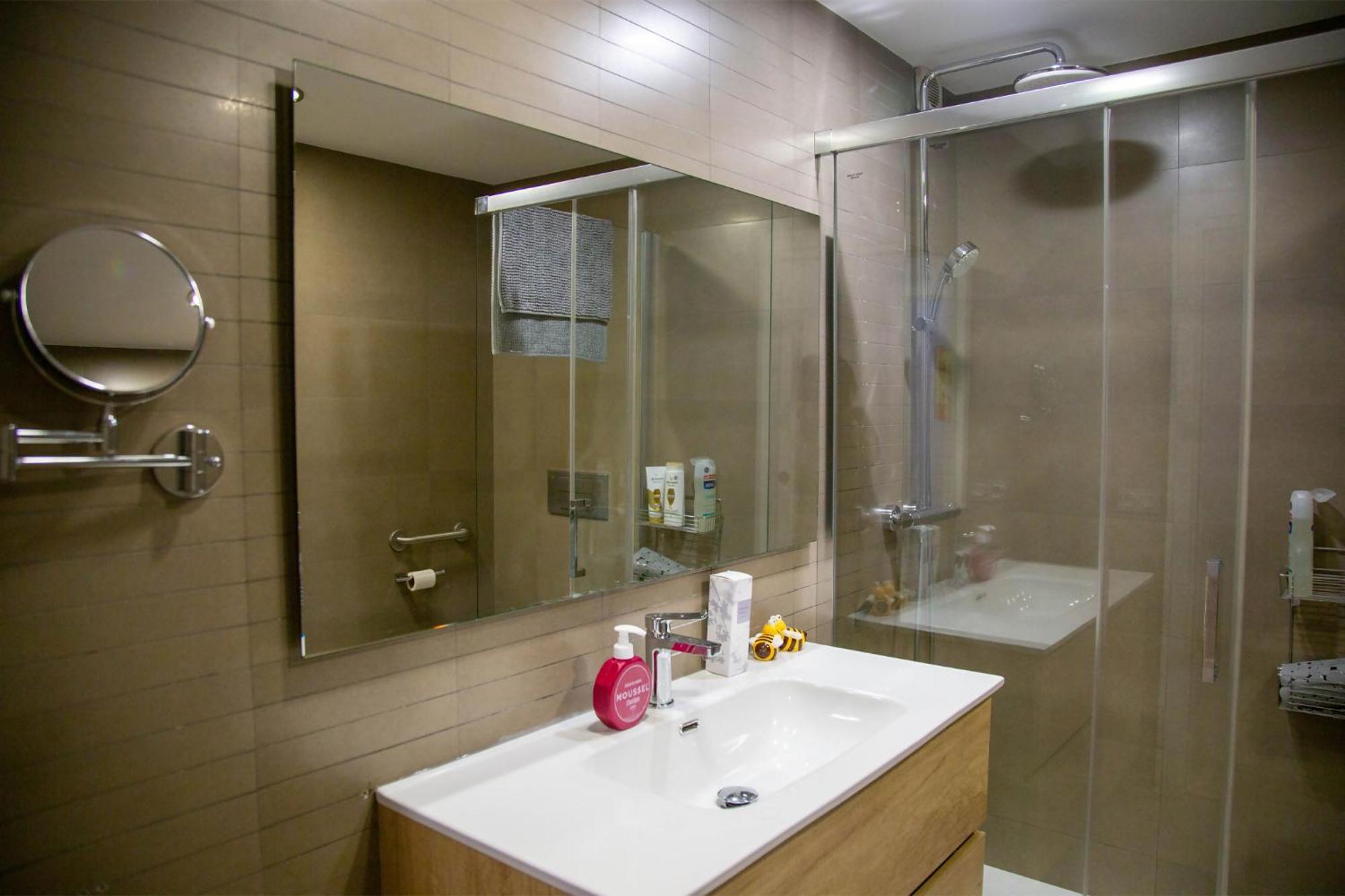 Sunflower Apartment Centrico Tarragona Buitenkant foto